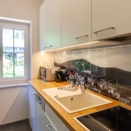 Hexenwerk Mit Balkon